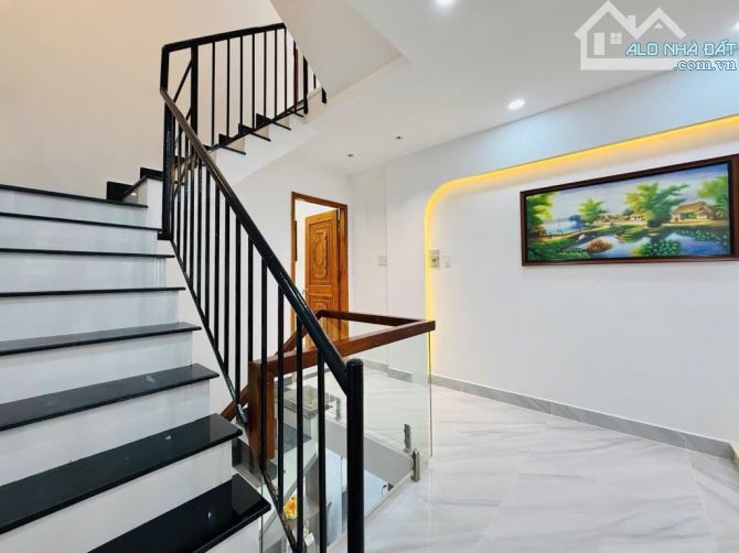 NGAY CANH CÔNG VIÊN LÀNG HOA GÒ VẤP, NHÀ ĐẸP MỚI 4 TẦNG, HẺM XE HƠI GIÁ 5.x TỶ VÀO Ở NGAY - 9