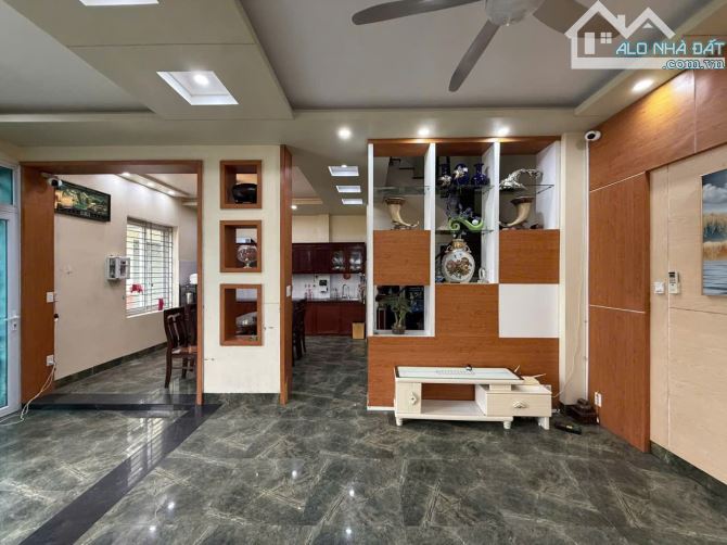 🏠🏠🏠🏠Chào bán nhà 3 tầng dân xây chắc chắn tuyến 2 đường 5 mới oto đỗ cửa giá chỉ 2,x t - 9