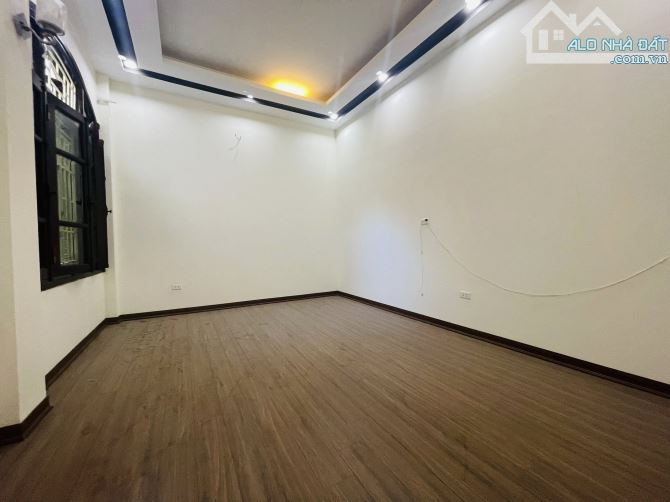 BÁN NHÀ NGÕ 61 HOÀNG CẦU, ĐỐNG ĐA, MẶT NGÕ Ô TÔ TRÁNH 60m2 4T MT 3,9  26,5 tỷ. - 9