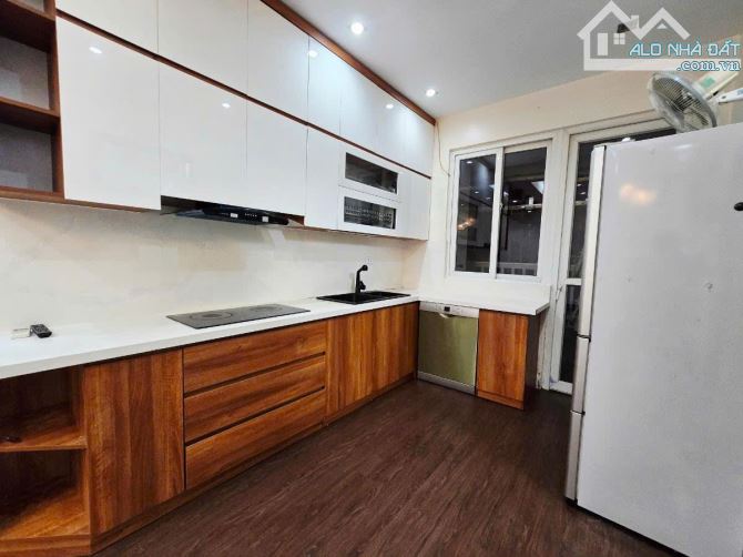 BÁN CĂN HỘ TÒA A2 PHỐ VỌNG – PHƯỜNG ĐỒNG TÂM – QUẬN HAI BÀ TRƯNG – 120M² – 10.1 TỶ - 9