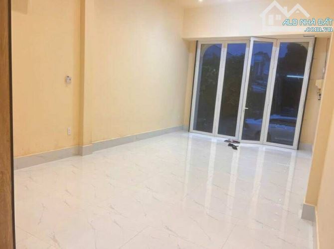 Cho thuê nhà rộng rãi KDC 923 có máy lạnh 8 triệu - 9