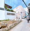 Gia đình cần bán lô đất cách biển Nha Trang 300m giá tốt!