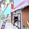 Cần bán nhà gấp : dt 86m2 ngang 4,8*18 trệt một lầu 3pn