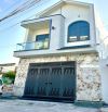 Bán nhà mới 1 trệt 1 lầu đường ô tô gần Chợ Tân Phong, Biên Hoà giá 3ty9