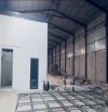 Cho thuê 1425m2 xưởng sẵn vai cẩu, văn phòng mặt đường ql6