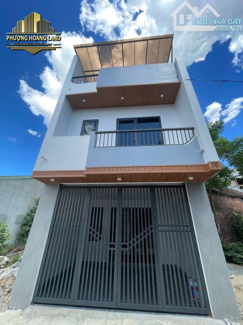 BÁN NHÀ 3 TẦNG FULL NỘI THẤT – HƯNG LỘC PHƯỜNG VINH LỘC 60m2 ĐÔNG NAM