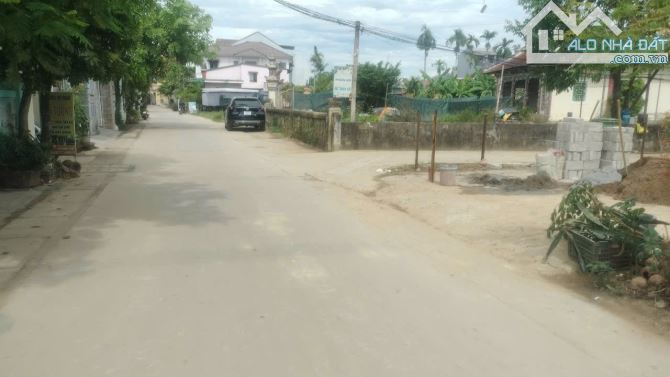 ĐẤT ĐƯỜNG NGUYỄN ĐÌNH BÃY ,PHƯỜNG MỸ THƯỢNG . TP HUẾ