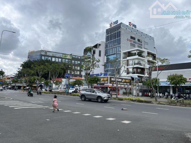 BÁN NHÀ 610 M2 MẶT TIỀN ĐƯỜNG TRẦN NÃO Q.2 GIÁ 340 TỶ - 2