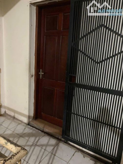 CĂN HỘ TẬP THỂ NAM ĐỒNG, NGÕ RỘNG, THOÁNG, GẦN HỒ, DT 40M2 GIÁ 3,6 TỶ