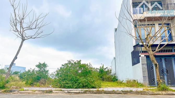 BÁN GẤP LÔ ĐẤT 220M² – NGỘP BANK – MT CHU VĂN AN – ĐỐI DIỆN CHỢ VĂN HẢI GIÁ 2TỶ 350TR