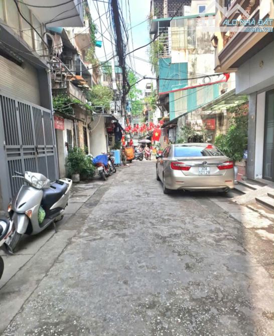 BÁN GẤP NHÀ HỒNG HÀ  BA ĐÌNH GIÁP RANH TÂY HỒ, HOÀN KIẾM Ô TÔ ĐỖ CỬA 62M X 2 TẦNG 8,4 TỶ