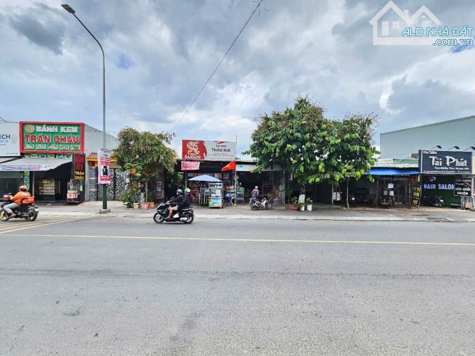 Nhà 1819m ngang 20m Trần Hưng Đạo p. Đông Hòa Dĩ An