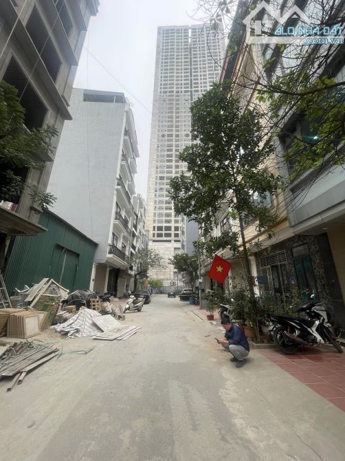 7 tầng thang máy, phân lô Đìa Lão, chỉ 1X tỷ, văn phòng kết hợp ở siêu đẹp.