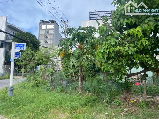 Lô đất 2 mặt tiền Chính Hữu . DT:125m , ngang 8m55 . Giá : 25 tỷ thương lượng