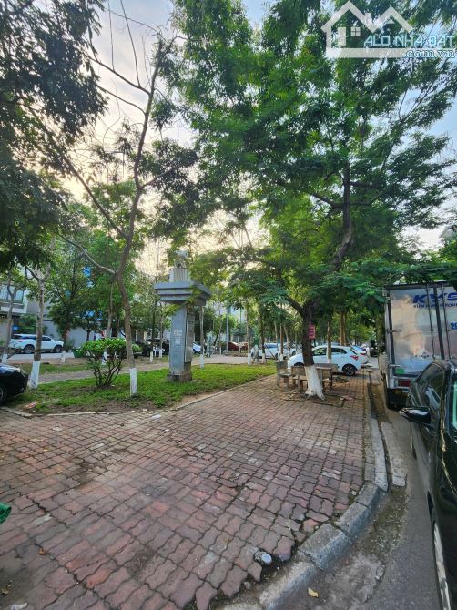 Bán lô đất nhìn vườn hoa làn 2 bình than khu 2 Đại Phúc, Bắc Ninh. DT 76,5m2 Giá 8,3 tỷ