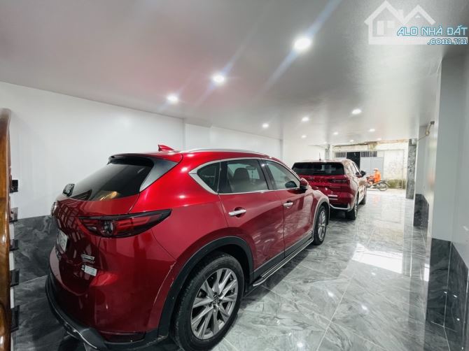 Phân Lô Ô tô Tránh Hoàng Văn Thái nhà đẹp Thang máy 6 Tầng MT 5m ngõ thông 21.5 tỷ