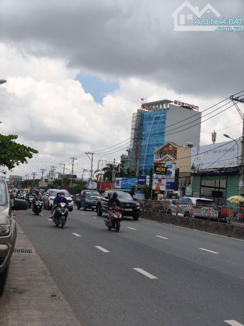 **Bán Gấp 9145m2 Đất Nông Nghiệp QL22, Tân Hiệp Hóc Môn , Giá Chỉ 73 Tỷ