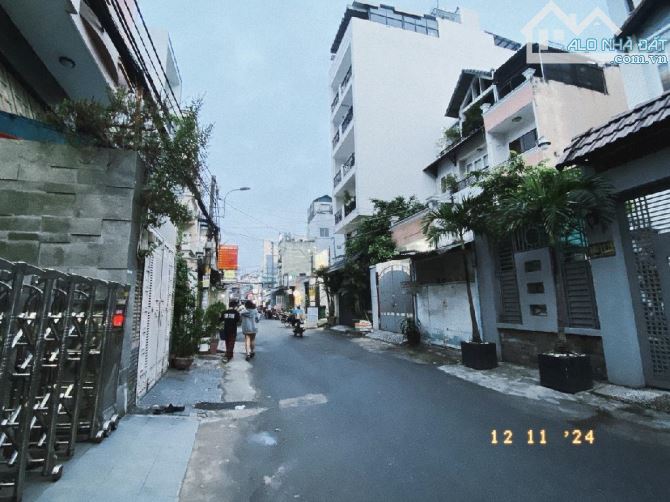 Bán Nhà 4 Tầng BTCT, Hẻm Xe Tải, Tô Hiến Thành, Trung Tâm Quận 10, Chỉ 12.6 Tỷ TL