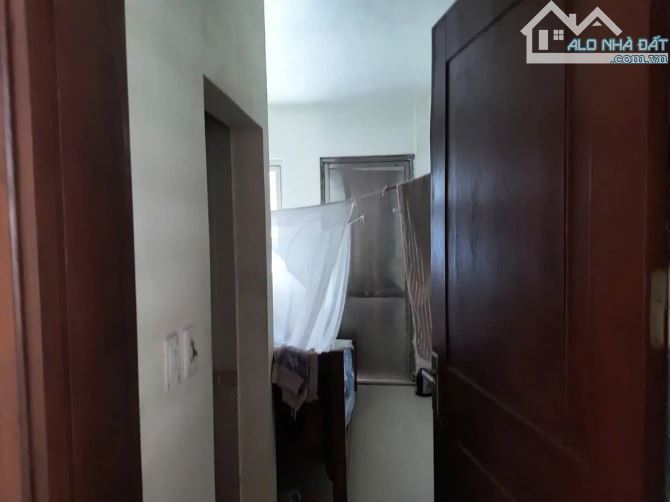 Hiếm nhà đẹp 5 tầng mặt đường Nguyễn Thanh Bình, 32m2, MT 3.5m, vị trí đẹp, KD sầm uất