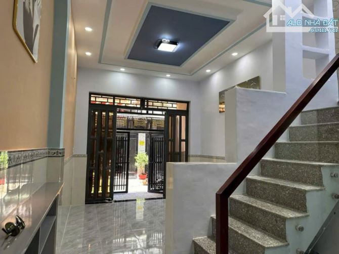 Nhà 2 tầng hẻm ô tô thông, đối diện C/c Sơn Kỳ, 4 tỷ