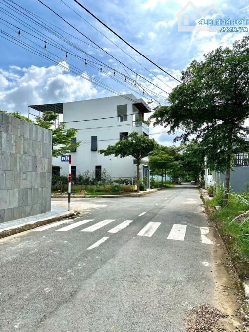 Tin Cực Hot. Bán 5 lô liền kề đối diện công viên ngay KDC Bửu Long mở rộng