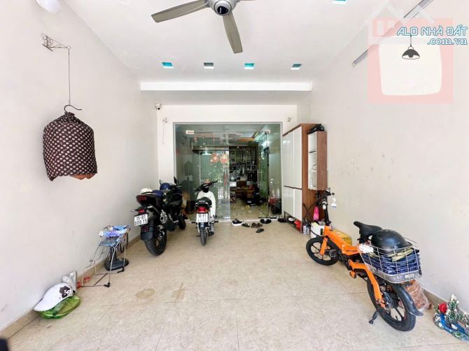 Bán nhà mặt đường 10m khu phân lô tuyến 2 Quán Nam, 86m2 x 4 tầng