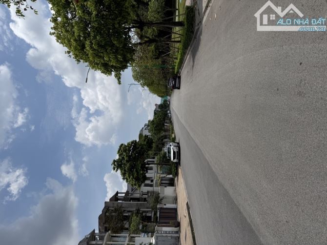 Bán Đất Ngọc Thụy - P. Bồ Đề TP. HN - DT: 96.3m2, mt~ 6m, Ô tô thông, giá nhỉnh 18 tỷ. - 3