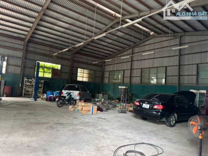 Cho thuê Kho 200m2 và 300m2 gần KCN Hoà Khánh