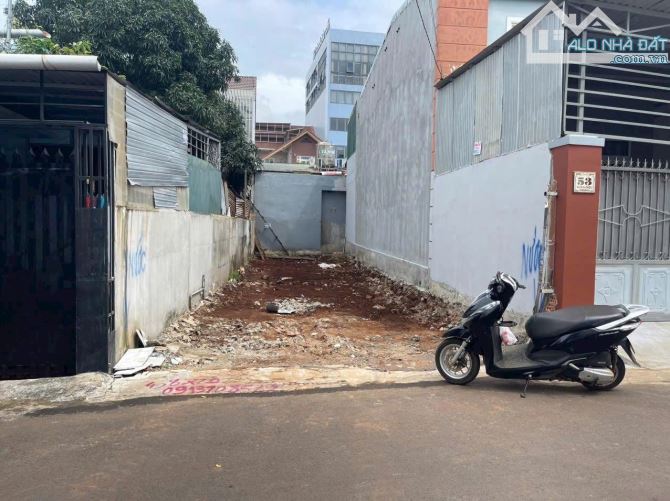 LÔ ĐẤT MẶT TIỀN ĐƯỜNG XUÂN DIỆU - DT; 4,7x18m - H: ĐÔNG NAM - 4,99 TỶ
