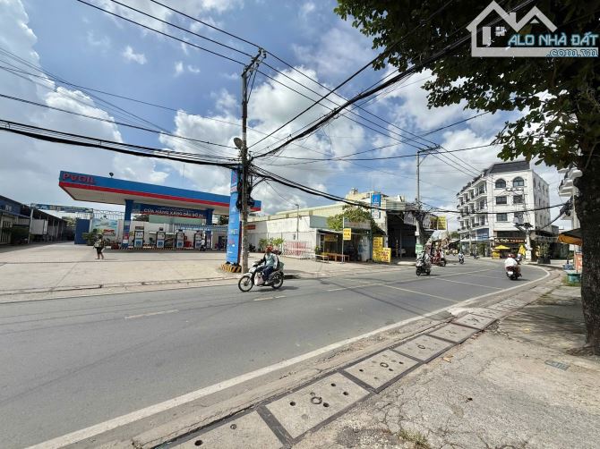 Bán đất góc hai mặt tiền đường Tô Ngọc Vân, Quận 12 dt 6x24m