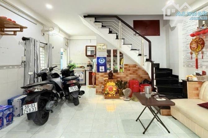 Bán nhà hẻm, Lê Quang Định, Bình Thạnh, 25 m² (4m x 6m), 2 tầng - Giá 3.8 tỷ TL
