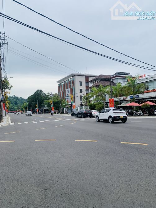 🌟🌟🌟 Bán đất mặt tiền Đường Phạm Văn Đồng . TT tp . Quảng ngãi