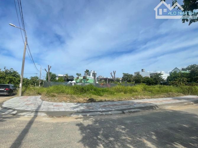 🥇 Bán lô góc 2 MT đường 5m5 Trịnh Quang Xuân (138 m2), Hòa Vang - Đà Nẵng, Giá 5.5 tỷ tl