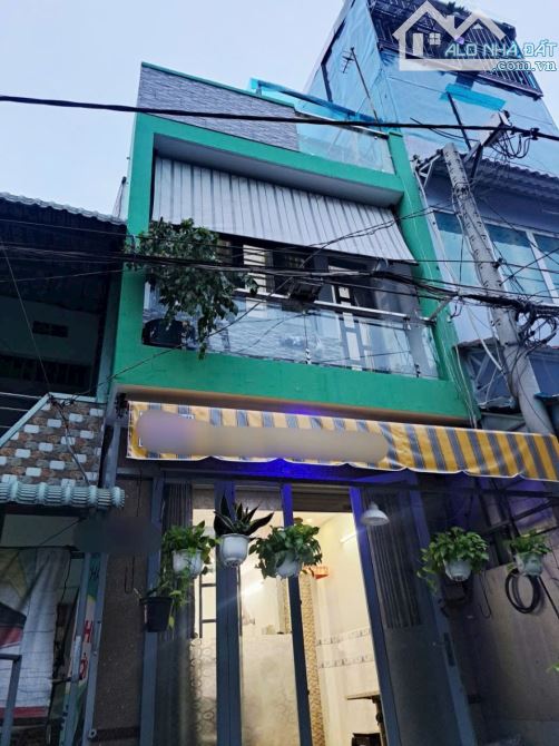 GIÁP QUẬN 6 CHỈ VÀI BƯỚC CHÂN --TÂN HÒA ĐÔNG --HẺM 6M --3PN,3WC--GIÁ CHỈ :3.65 TỶ (TL)