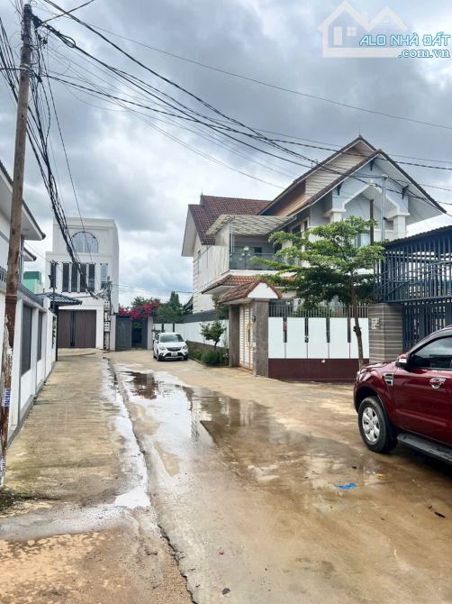 BÁN CĂN NHÀ MÊ HẺM RỘNG – THÔNG RA Y MOAN, PHƯỜNG TÂN LỢI (TRONG VÀNH ĐAI) - GIÁ: 5 TỶ 950