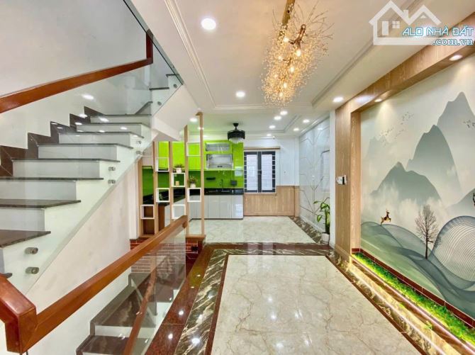 Nhà trệt lửng 3 lầu hẻm 1/ Lâm Thị Hố, DT 4,25x13m giá 5 tỷ 790tr TL