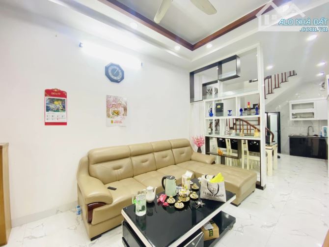 NHÀ PHỐ VIÊN – 60M² – 4 TẦNG – Ô TÔ ĐỖ CỬA – TIỆN ÍCH NGẬP TRÀN