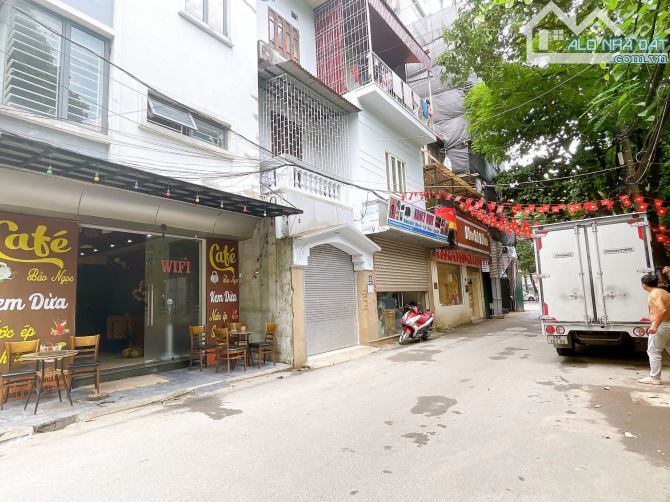 Bán nhà đường Khuất Duy Tiến 95m 3T - MT7.8m - Ô tô tránh - Kinh doanh 26.8 tỷ
