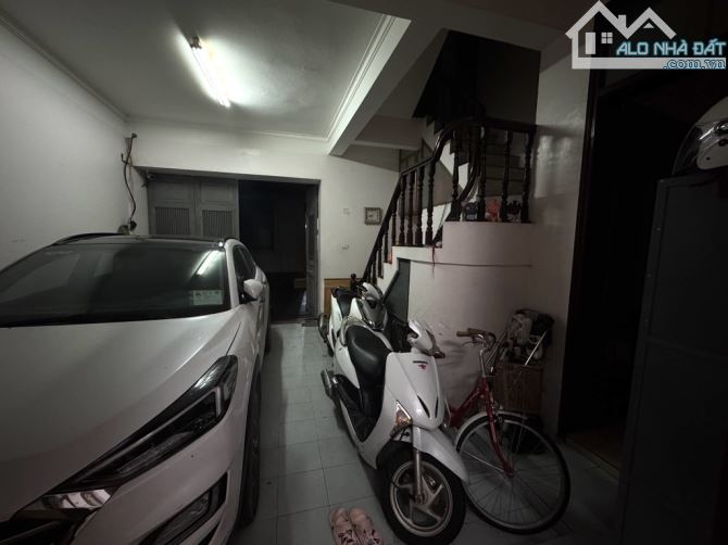 Bán Nhà Mặt Ngõ Văn Quán Ô Tô Ngủ Trong Nhà – 82m² – Mặt Tiền 9.2m – Bán Đất Tặng Nhà 3 Tầ