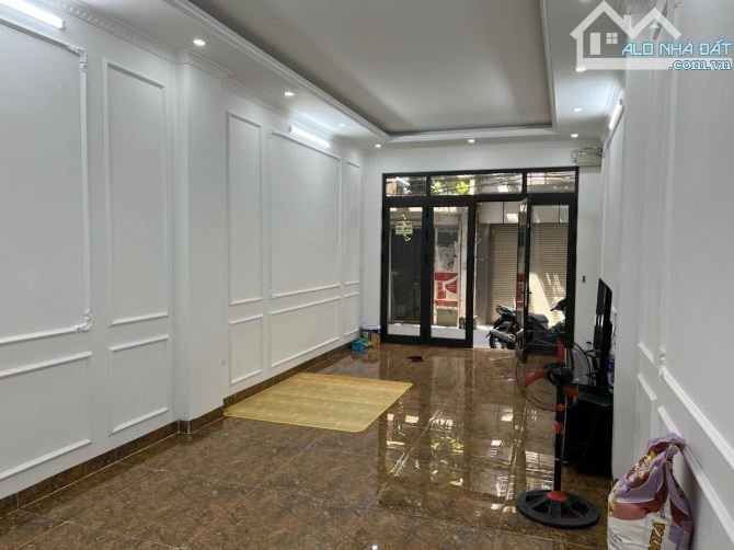 LÕI ĐỐNG ĐA_7T THANG MÁY_KINH DOANH TẤP LẬP_LÔ GÓC HAI THOÁNG_DT72m_7T_MT4m_GIÁ 19.3 TỶ