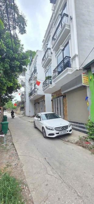 NHÀ CHUẨN HÌNH, 35m ô tô lùi cửa Tả Thanh Oai, 3.x tỷ, không lỗi