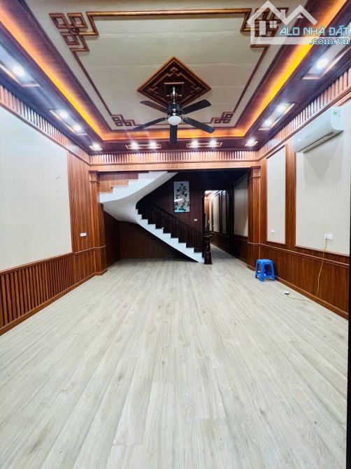 NHÀ ĐẸP HIẾM SẴN Ở LUÔN DÂN CƯ ĐÔNG ĐÚC ĐƯỜNG RỘNG Ô TÔ TẢI TẠI NGUYÊN KHÊ ĐÔNG ANH