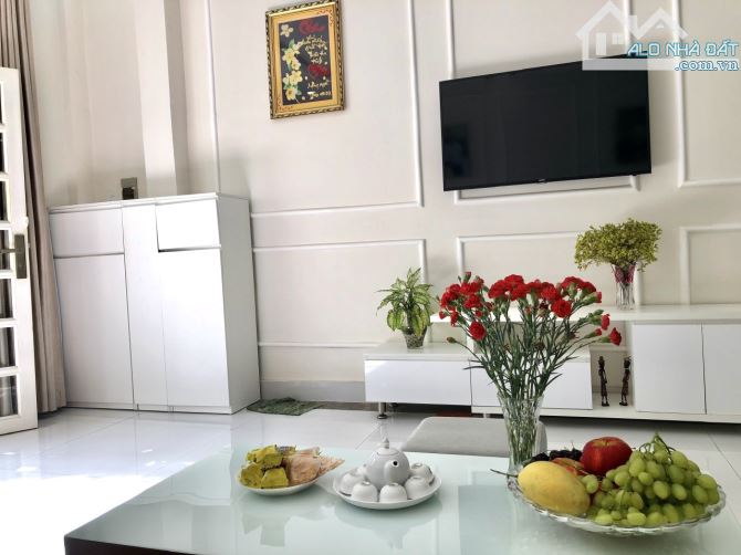 Siêu phẩm nhà đẹp Hẻm Xe Hơi Phan Văn Trị (4x15) 4 Tầng Mới Cứng Giá Ngộp bank Chỉ 8,6 tỷ