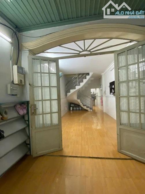 BÁN NHÀ LÊ HỒNG PHONG- P2- QUẬN 10- DTSD 66m2- VÀI BƯỚC RA MẶT TIỀN- CHỈ 4 TỶ