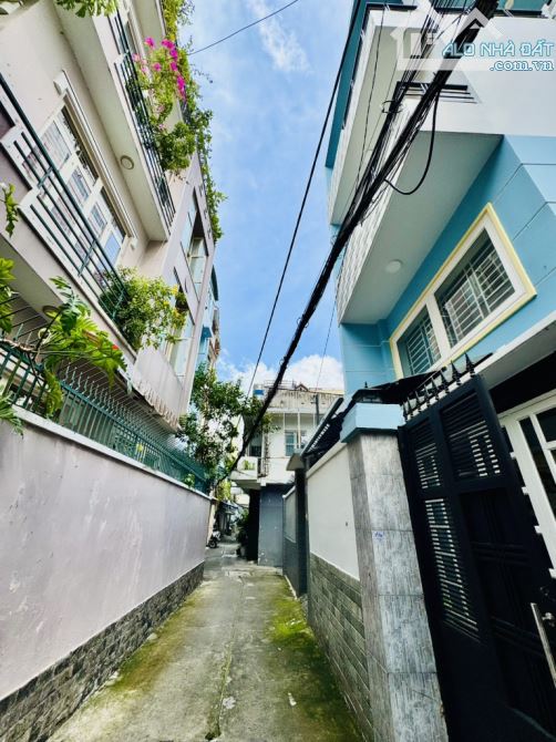 CĂN GÓC 2 MẶT THOÁNG – NGUYỄN ĐÌNH CHÍNH, P.11, PHÚ NHUẬN – 95m² – 4 TẦNG – GIÁ 13,79 TỶ
