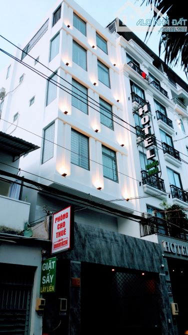 Bán tòa nhà CHDV khu vực trung tâm doanh thu 100tr/th