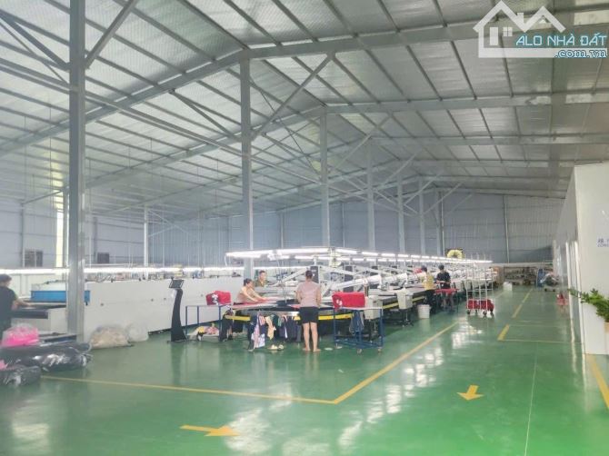 Cho thuê 1300m2 xưởng đẹp ccn tiên phương