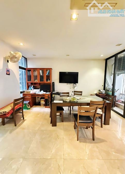 BÁN GẤP! Biệt thự Thành Công, Ba Đình, 175m2 x 6T, MT 8.8m, ngõ thông, thang máy, gara ôtô