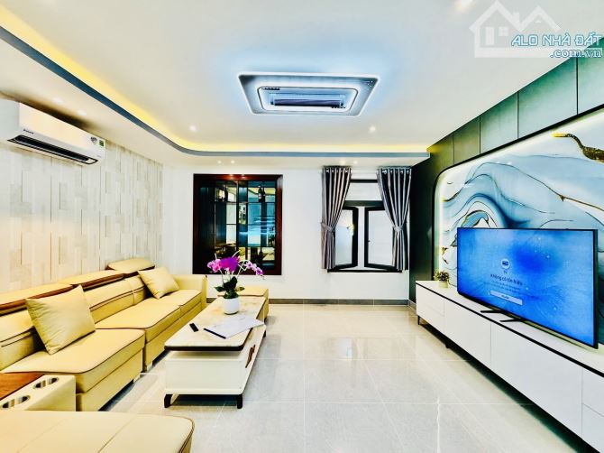 Bán nhà siêu phẩm, hẻm thông 8m Phan Huy Ích, P.12, Gò Vấp, 4 tầng, 4.5x17m, giá 11 tỷ X