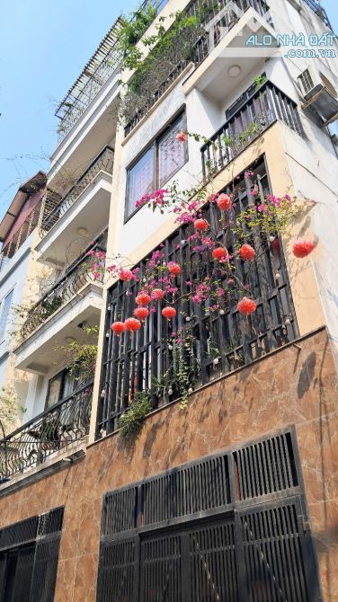 Bán nhà tại Đông Thắng. Phân lô, mặt ngõ thông, vỉa hè 2m, đường rộng 6m, Ôtô tránh.
